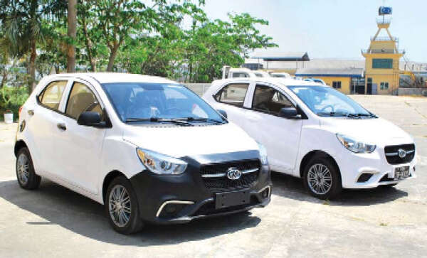 仰光市达度甘工业区国产电动汽车开始上市出售