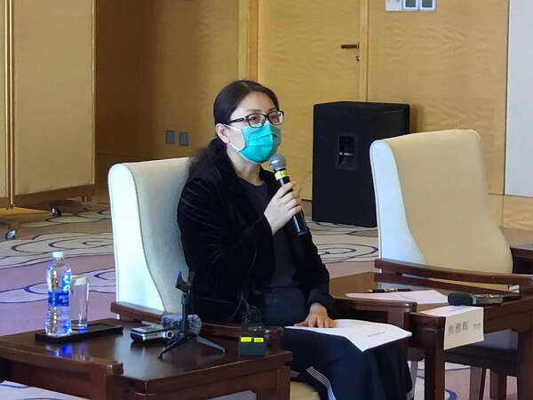 外媒记者当面质疑中国病死率，焦雅辉回应