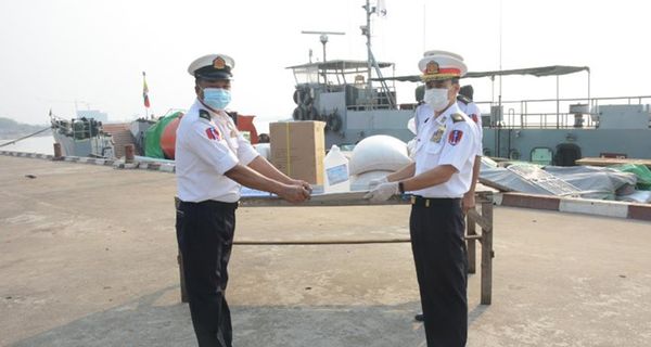 用军舰运载抗疫物资前往可可岛（Coco Island）