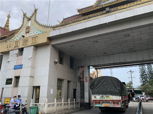 中方援助缅甸第二批呼吸机交付缅方