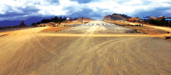 钦邦第一座民用机场即将竣工