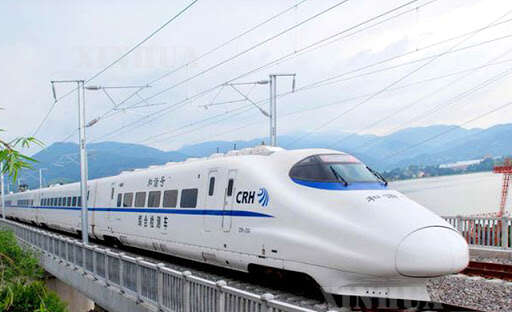 在新闻发布会上铁路局主任吴巴铭回答有关中缅高铁项目等问题