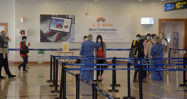 200多名缅甸公民从泰国马来西亚回国