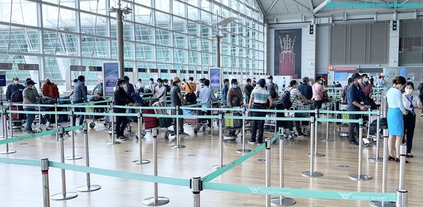 第9批129名缅甸公民从韩国仁川机场返回缅甸