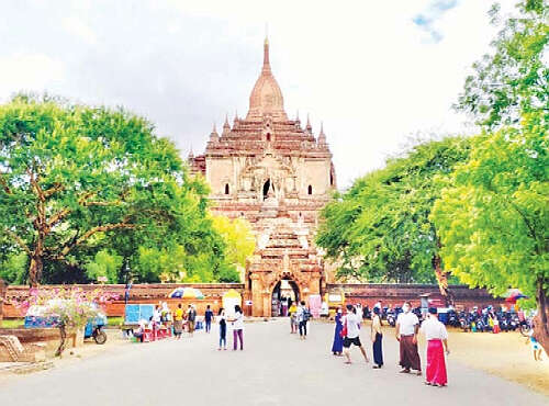 蒲甘-良吴古文化遗产区前来礼佛朝圣者日益增多