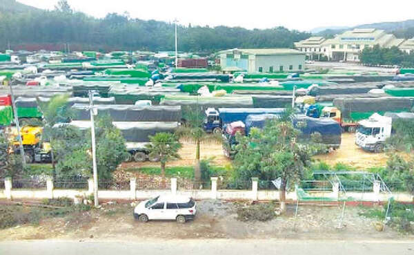 缅中边境口岸货车进出制度还没改变边贸活动还无法正常化