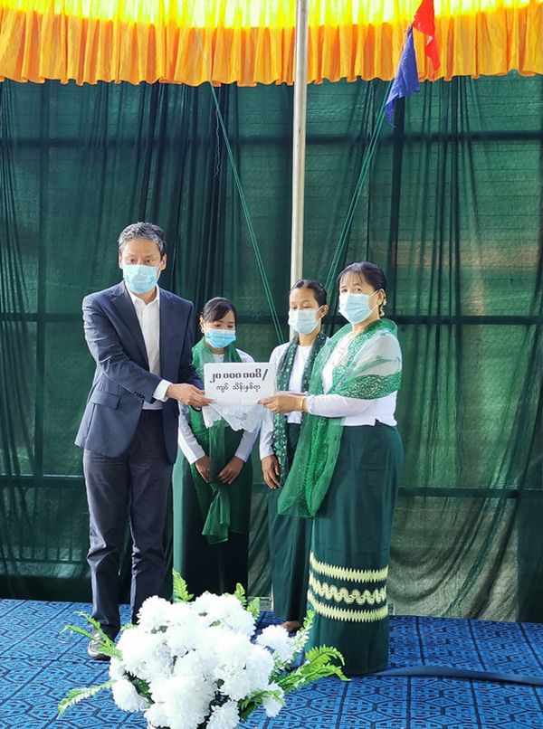 驻缅甸使馆、驻曼德勒总领馆向曼德勒省高中捐赠助学金
