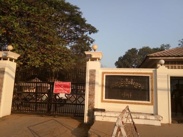 为防止新冠肺炎病毒感染，永盛监狱暂停探监