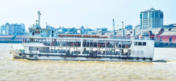 疫情防控期间客源减少仰光达拉樱花渡轮将减少行驶次数