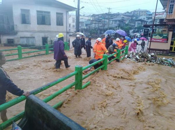 抹谷市暴雨导致山体滑坡4人丧生