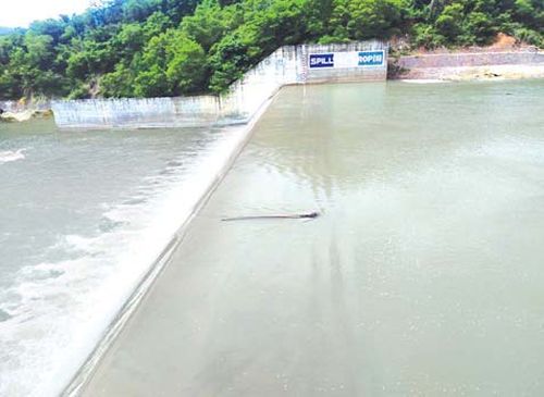 马奎省两座水坝水位已超过警戒线