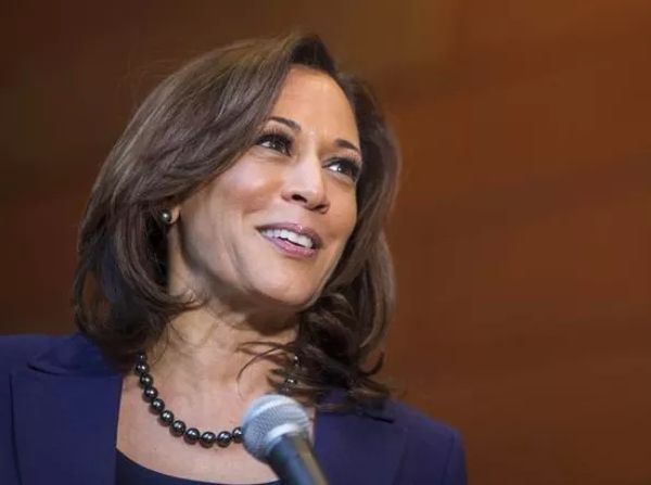 起底贺锦丽：出生美国奥克兰，因情妇身份从政！女版奥巴马！还有可能成为总统……