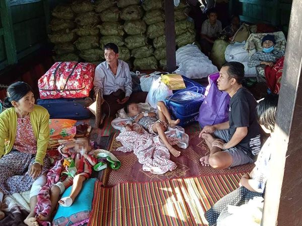 若开邦安镇六位居民被炮弹炸伤