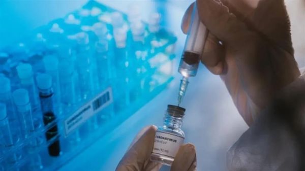 看到网上有一些冷嘲热讽国产疫苗的帖子，老胡要说两句