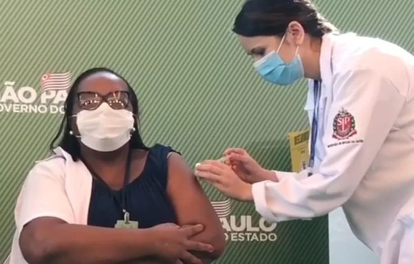 “我会向所有人推荐中国疫苗” | 海外看中国