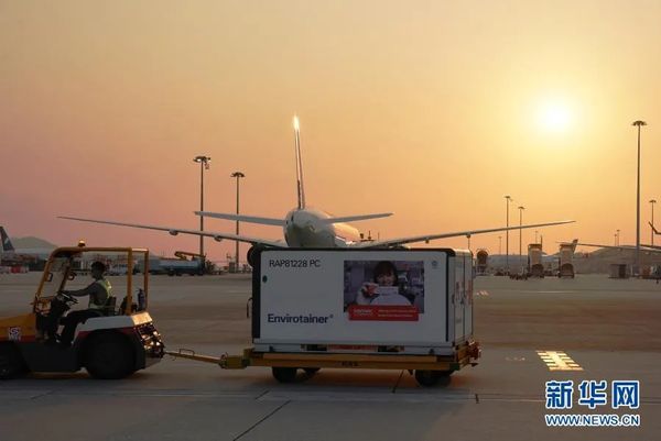 首批！100万剂国产疫苗抵港