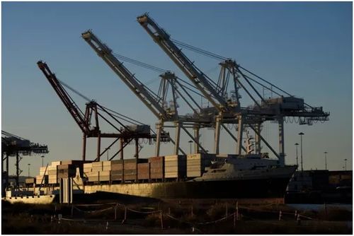 过去24小时，美国连出4个大动作针对中国！