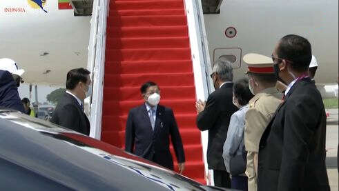 外媒：缅甸军方领导人抵达印尼出席东盟会议，为接管政权以来首次外访