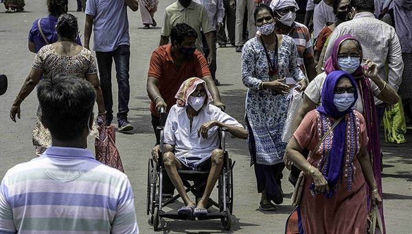 英国：现在没有多余的疫苗给印度