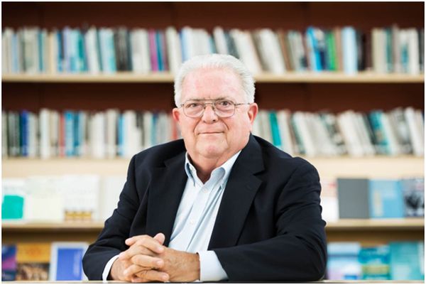 “华盛顿正在打一场必输的对华游戏”