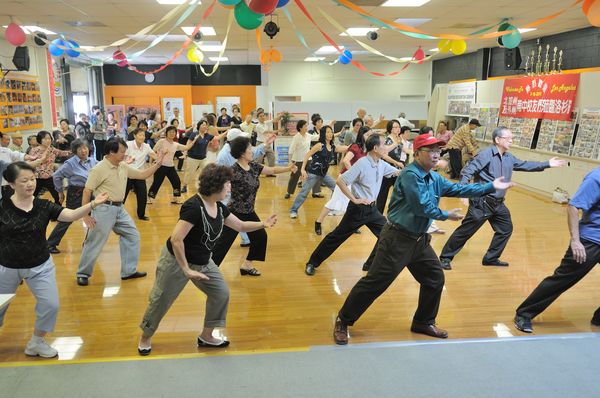 《似蜜随笔》闲庭散记（了因)