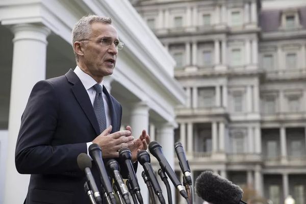 他居然说要“抑制中国经济增长”？！