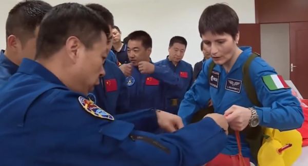 欧洲航天员抓紧学中文，来看看成果