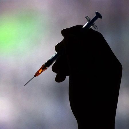 世卫组织恳求富国：捐了吧