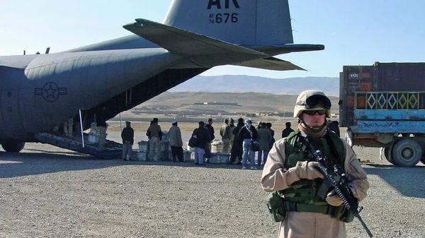 俄强烈警告美国：不要在中亚驻军