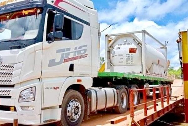 8月份第一周缅甸进口了大量液氧、4座制氧厂、家用制氧机和抗疫物资