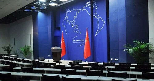 外交部发言人就中方决定召回驻立陶宛大使发表谈话