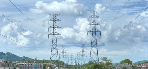 缅甸克耶邦民间武装炸毁两座高压输电塔