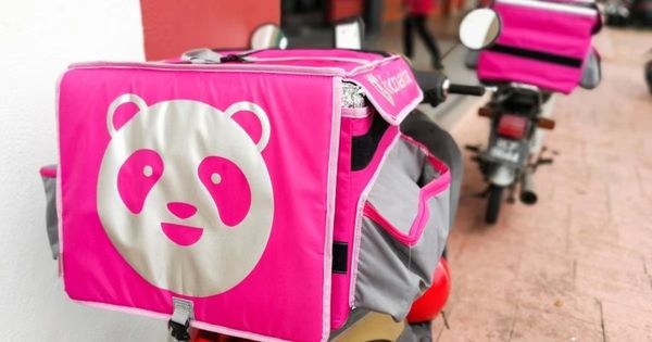 曼德勒一外卖员遭8人围砍