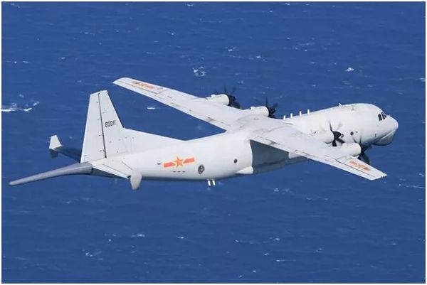 解放军行动震动台湾省，和美国！