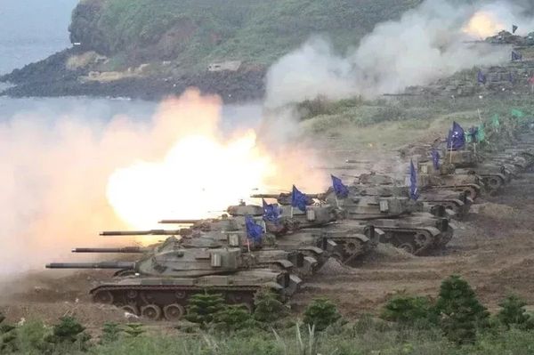 “直攻总统府”