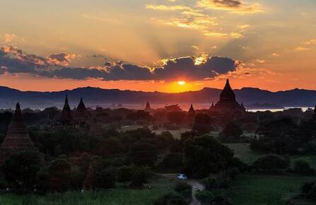 德林达依政府向克伦民族联盟 (KNU) 捐赠医疗用品和大米