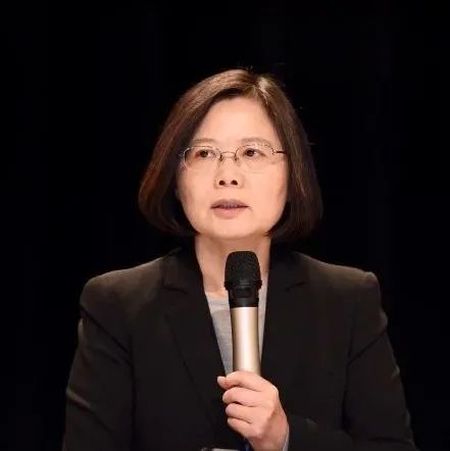 蔡英文首次承认！