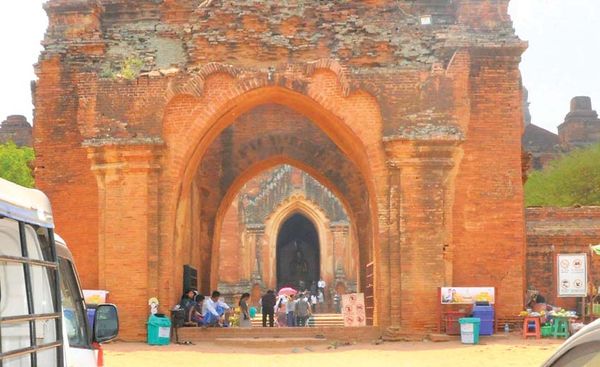 蒲甘古文化区一天接受游客2000余人