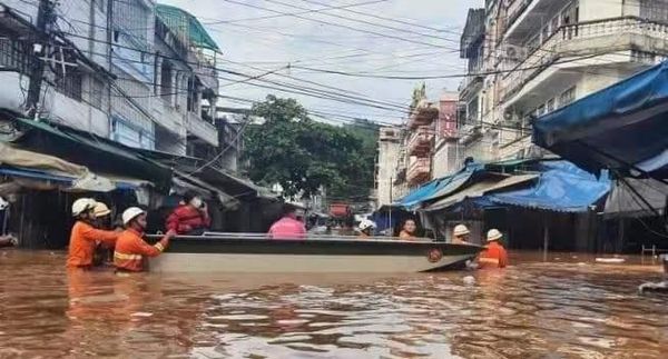 缅甸掸邦大其力市暴雨引发洪水 数十栋房屋被淹