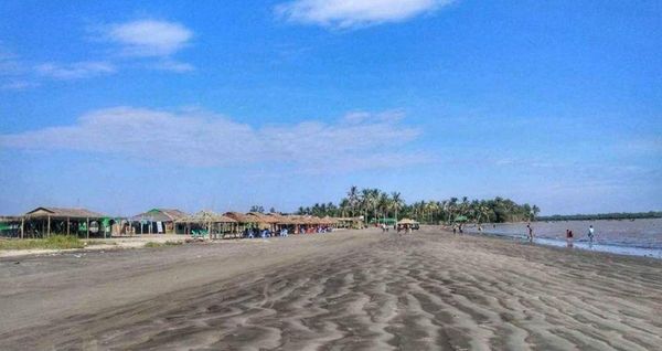 离仰光大都市最近的一个海滩地区已恢复旅游生气