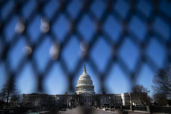 “峰会”首日，打脸三连