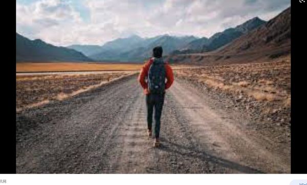 活着就是成功《读漫漫人生路 及 知恩莫忘》有感（谢志超 陈巧宏)