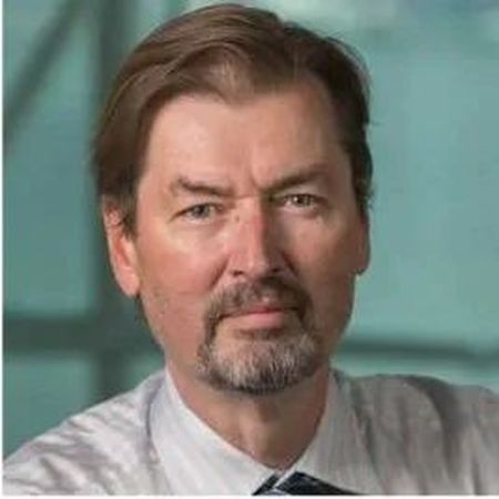 在得知美国的死亡率是中国的800倍后，他疯了