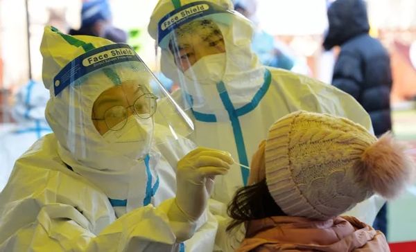 奥密克戎预示新冠已走向结束？专家：2022全球流行有望终结