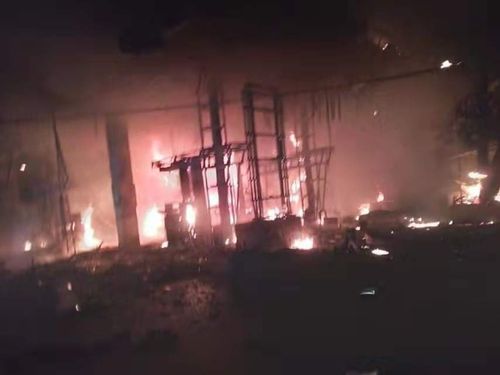 缅甸仰光一加油站遭民间武装组织纵火