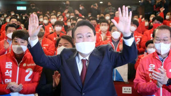 习近平向韩国当选总统尹锡悦致贺电