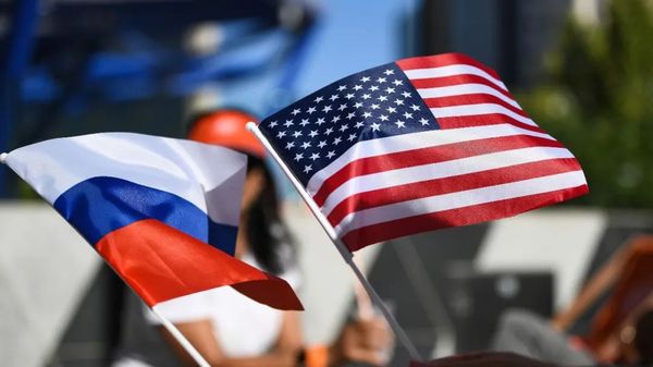 美国在俄乌危机中重建“异端裁判所”