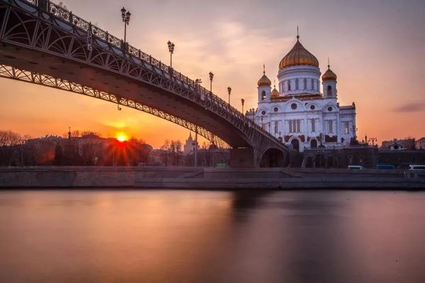 俄罗斯面对的机遇和挑战