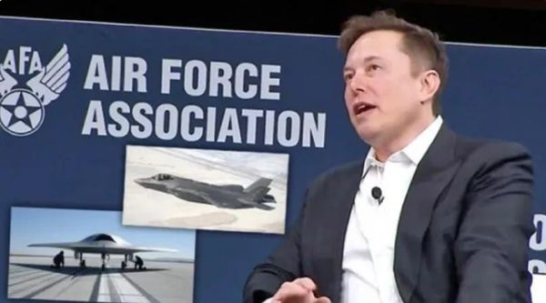 美军上将问马斯克：如何才能打败中国?他的回答让现场鸦雀无声