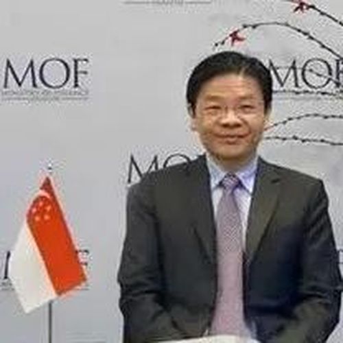 他是李显龙“准接班人”→